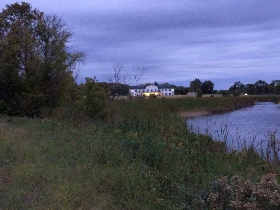 Lakes Inn At Dunvilla المظهر الخارجي الصورة
